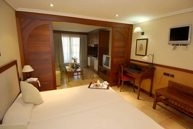 جناح جونيور بسرير مزدوج مع أريكة في الملحق، Paradise Park Fun Lifestyle Hotel 6/8