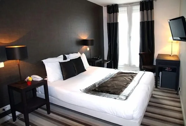 غرفة عائلية رباعية بسريرين كوين، Atelier Montparnasse Hotel 2/9