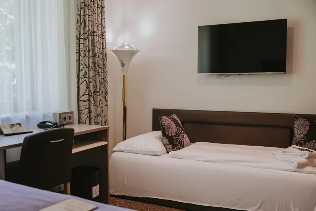 غرفة كومفورت ثلاثية بإطلالة على الحديقة، Boutiquehotel Stadthalle 4/10