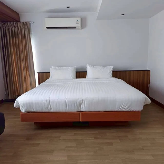 غرفة بريميير ديلوكس بسرير كينج، NJOY Prestige Grand Hotel Don Mueang 4/10