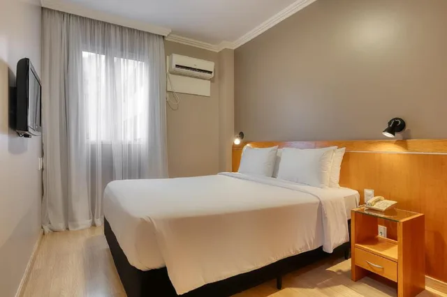Room, Queen Bed, Mercure Belo Horizonte Vila Da Serra Hotel 4/9