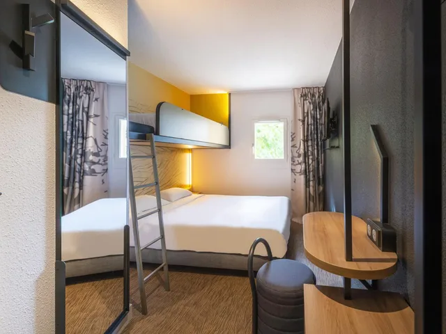غرفة ثلاثية، B&B Hotel Cholet Nord 1/1