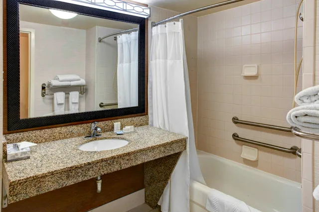 غرفة، Fairfield Inn And Suites Anniston Oxford 4/4