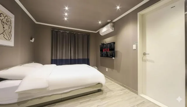 غرفة ديلوكس بسرير مزدوج بحوض استحمام، Tinto Hotel 3/6