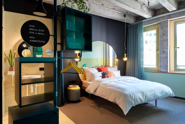 Inner, Medium, Circle, King Bed، 25hours Hotel The Circle 5/8