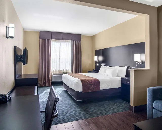 جناح بسرير كينج، Comfort Suites Odessa near University 2/2