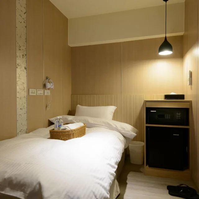 Female Dorm, Single, Shared Bathroom, No Window، Poshpacker Hotel 3/4