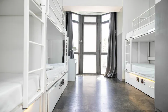 Female Dorm, 6 Beds, Urbany BCN GO Hostel 1/5