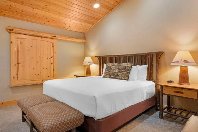 جناح بسرير كينج مع أريكة بجاكوزي، BEST WESTERN PONDEROSA LODGE 1/8