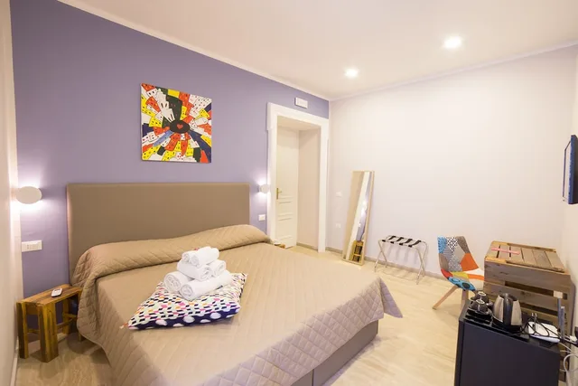 Deluxe Double Room, 1 King Bed, Balcony, P.C. Boutique H. 2/7