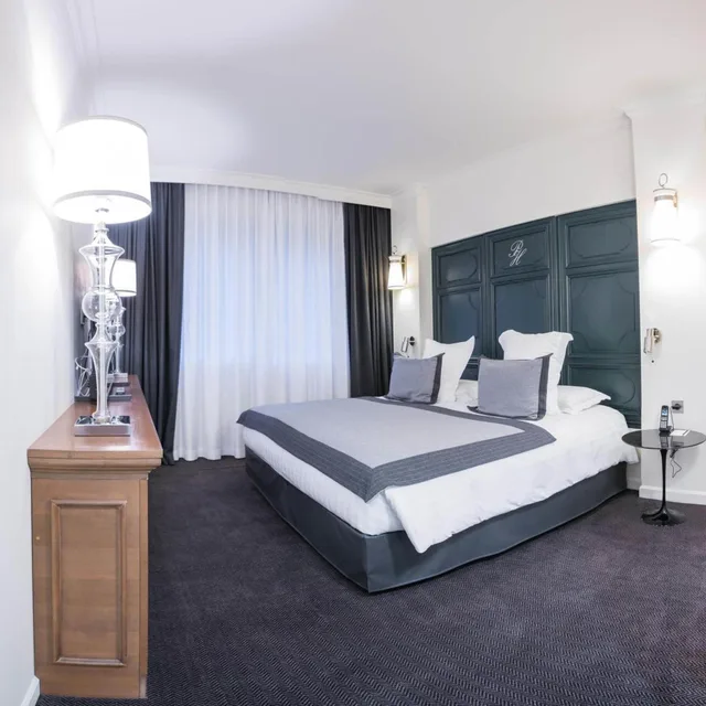جناح ديلوكس بإطلالة على المتنزه بشرفة بمنطقة جلوس، Park Hotel Grenoble - Handwritten Collection 1/3