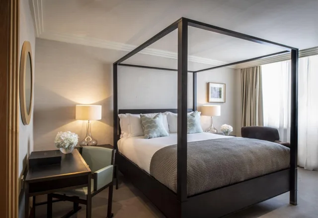 جناح استوديو، THE WESTBURY HOTEL 1/2