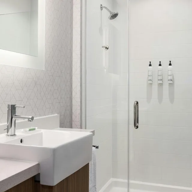 جناح بسرير كينج مع سرير سحّاب إضافي مع أريكة، Springhill Suites Dayton Vandalia 9/10