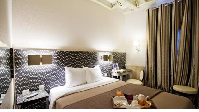 غرفة ديلوكس بسرير مزدوج، Hotel Claret Bercy 1/3