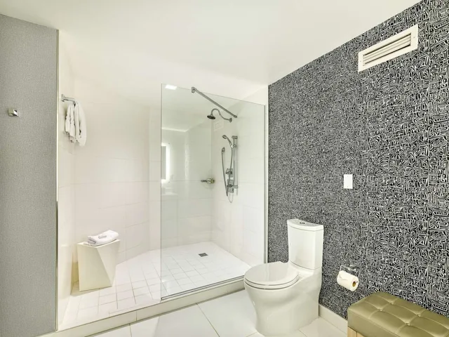 جناح بزنس بسرير كينج، The Royal Sonesta Minneapolis Downtown 2/4