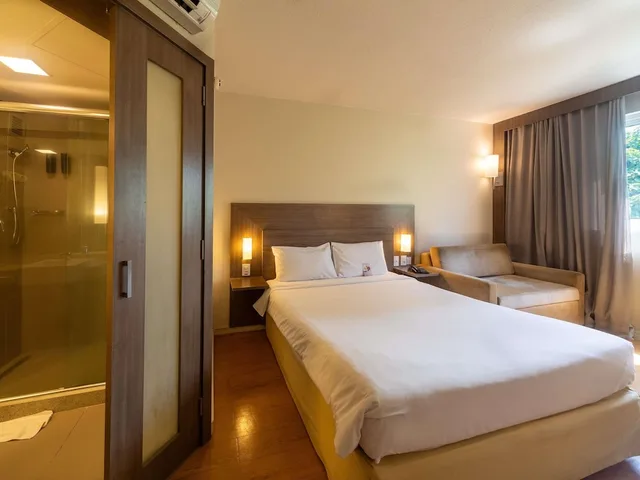 Superior, Double Bed, Sofa, Novotel Manaus 4/10