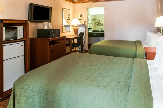 غرفة بسريرين كوين لذوي الإعاقة، Quality Inn Suites Las Cruces University Area 10/10