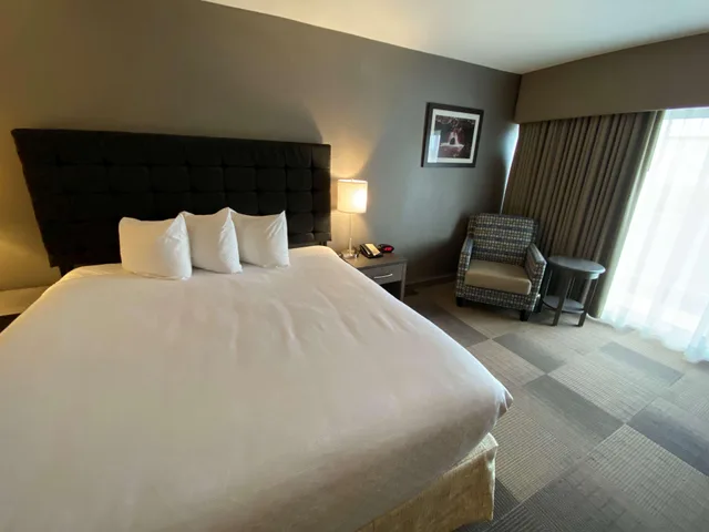 غرفة بسرير مزدوج، Best Western St Catharines Hotel Conference Centre 2/7