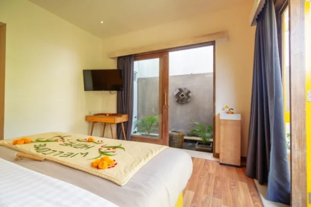 2 Bedrooms, Royal, Waterslide, Villa, Private Pool، La Mira Villa Seminyak by Ini Vie Hospitality 3/9
