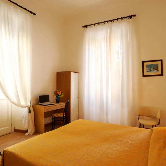 غرفة بسرير مزدوج أو سريرين منفصلين، Hotel Alfieri 3/9