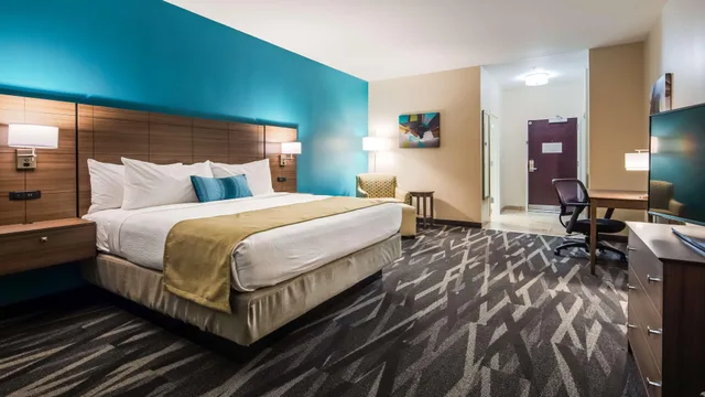 غرفة، Best Western Plus Centralia Hotel & Suites 3/10