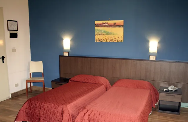 غرفة قياسية رباعية، Hotel Tonic 1/1