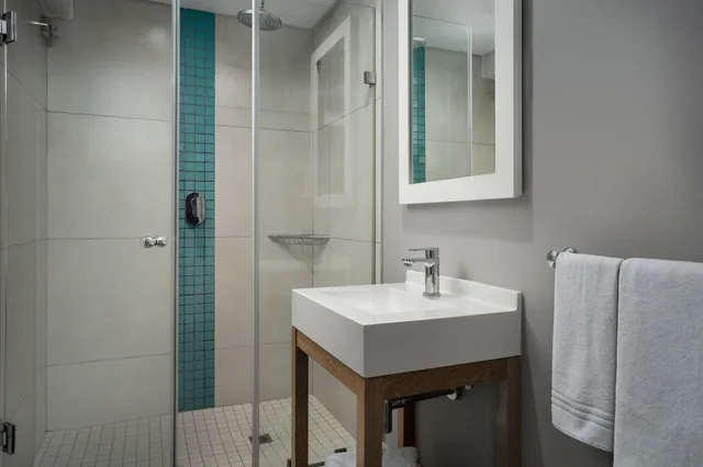 غرفة قياسية رباعية، Protea Hotel by Marriott Cape Town Sea Point 3/6