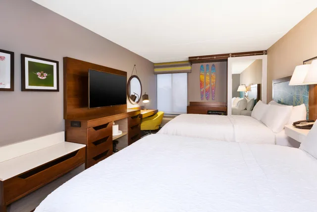 غرفة بسرير كينج، Hampton Inn Traverse City 2/5