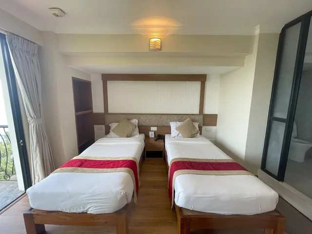 غرفة ديلوكس بسريرين منفصلين وسرير كينج، Hotel Himalayan Villa Pvt Ltd 3/10