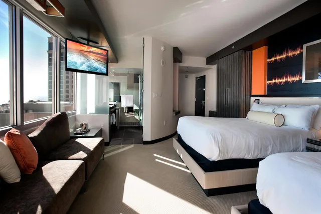Platinum, Tower, 2 Queen Beds, with View, Hard Rock Hotel & Casino Biloxi 2/2