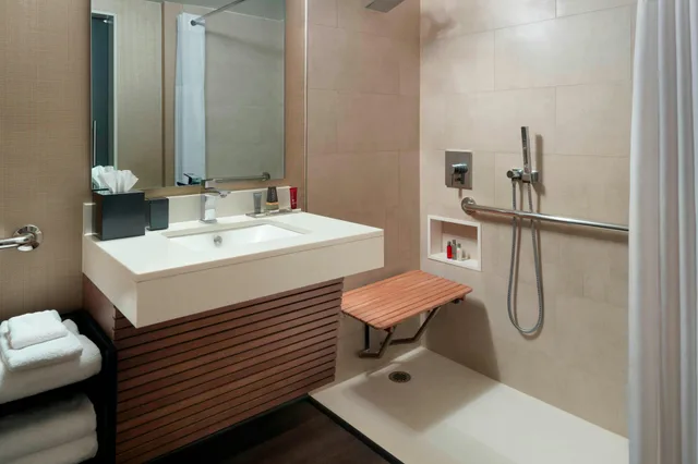 غرفة، Charlotte Marriott City Center 4/4