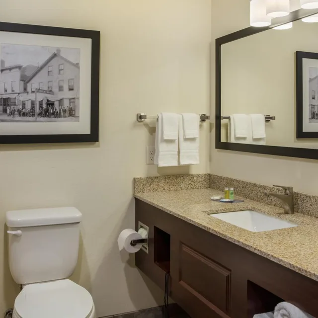 غرفة بسرير كوين لذوي الإعاقة، Cobblestone Inn & Suites - Ashland 4/7