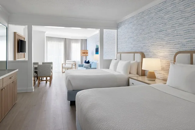 جناح استوديو بسريرين كوين بإطلالة على الشاطئ مع أريكة، Bethany Beach Ocean Suites Residence Inn 1/5