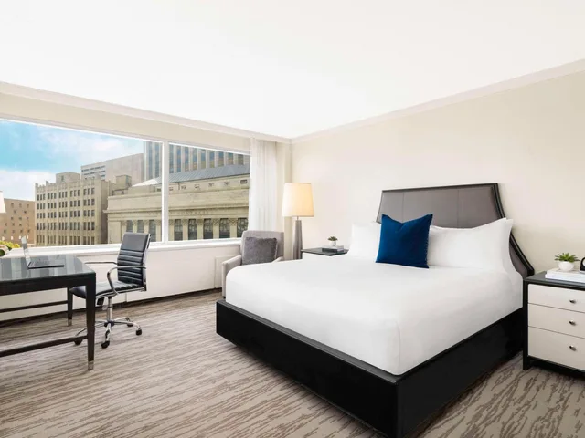 Fairmont Gold, King Bed, Lounge Access, Corner، Fairmont Winnipeg 1/6
