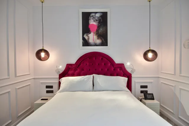 جناح ديلوكس بسرير كينج مع أريكة، Holm Hotel And Spa 1/2
