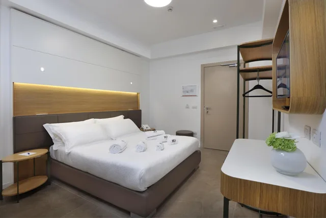 غرفة قياسية بسرير مزدوج في الطابق الأرضي، M F Hotel 2/10