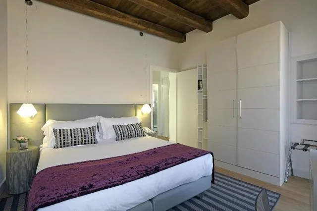 جناح جونيور بسرير كينج، Trevi Palace Luxury Inn 2/4
