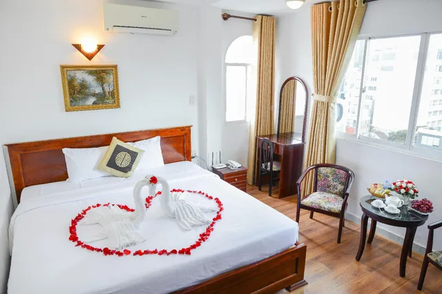 Deluxe, Double Bed, TN Central Hotel 1/1