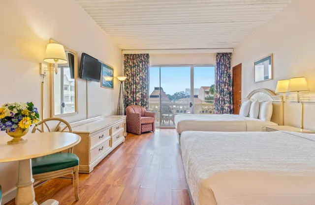 غرفة بإطلالة على المسبح، The Caravelle Resort 1/2