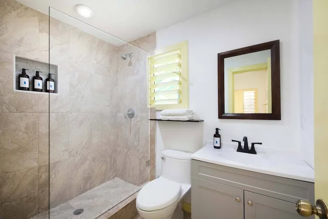 2 Bedrooms, Garden Villa, 1 Single and 2 Queen Beds، Puerta Azul Hotel 3/4
