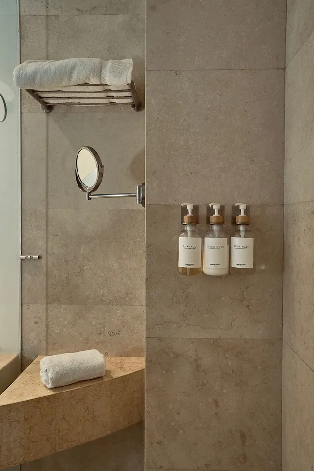 جناح بسرير كينج مع أريكة، Now Hotel 6/7