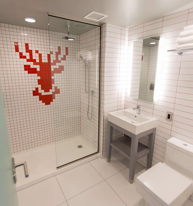استوديو بسريرين كوين في طابق مرتفع، Radisson Red Minneapolis Downtown 3/5