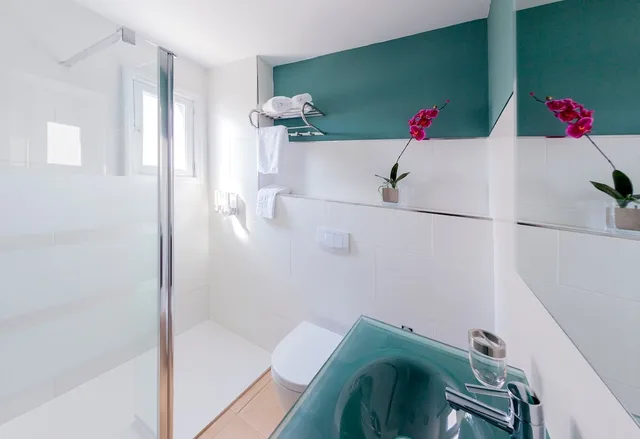 غرفة بسرير مزدوج بإطلالة على البحر بشرفة، Hotel Sa Roqueta - Adults only 3/3