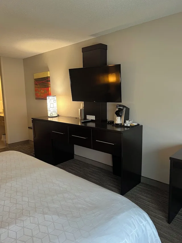 غرفة قياسية بسرير كينج، Holiday Inn Express Hotel Suites Beatrice 7/10