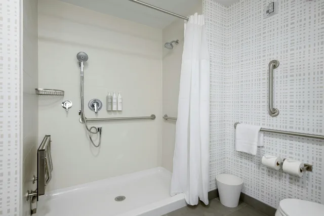 غرفة بسرير كينج لذوي الإعاقة، Hampton Inn by Hilton St Louis Airport 6/7