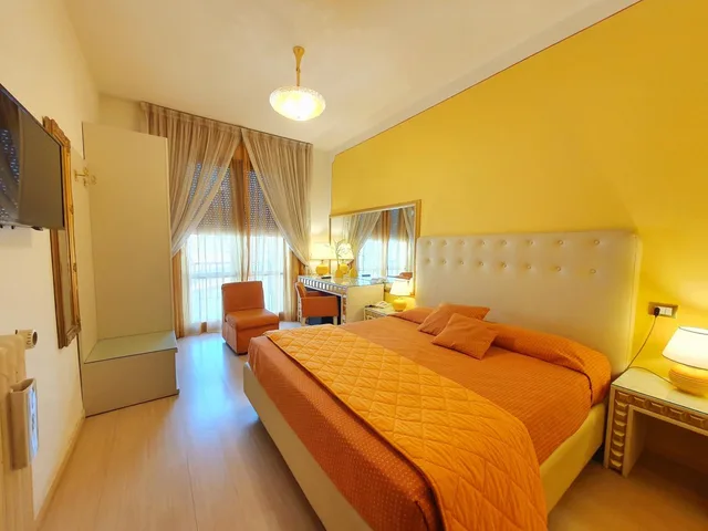 غرفة سوبيريور بسرير كينج، Hotel Continentale 7/10