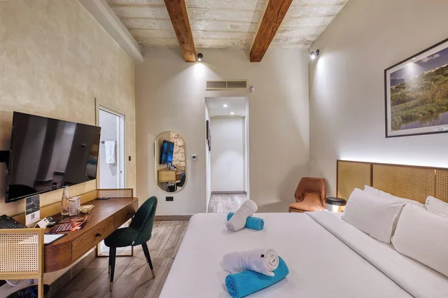 غرفة ديلوكس بسرير كينج، DOMS BOUTIQUE LIVING 9/10