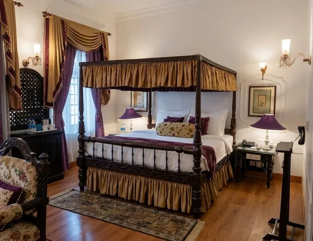 Crown, Club, Queen Bed، Noor Us Sabah Palace 1/3