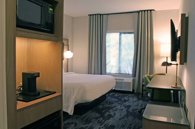 غرفة بسرير كينج، Fairfield Inn & Suites by Marriott St. Louis South 2/3