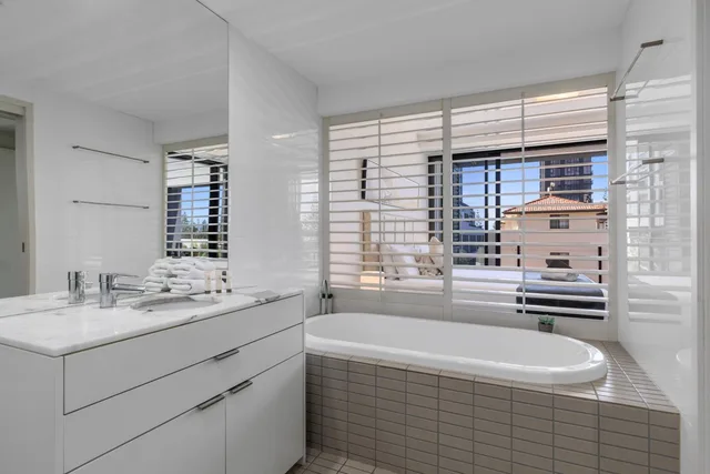 شقة بسرير كوين وسرير مزدوج بإطلالة على الحديقة بغرفتي نوم، Ultra Broadbeach 7/8